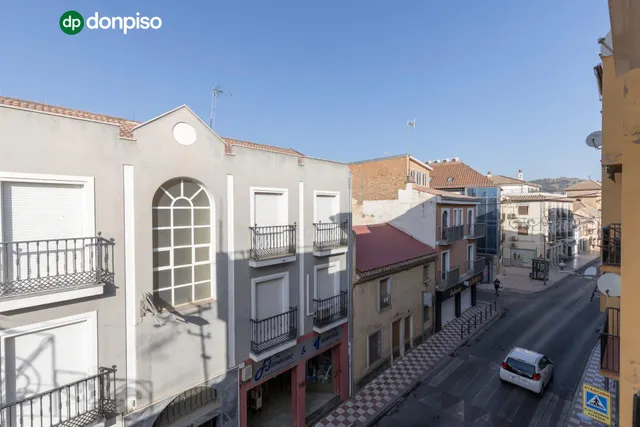 Amplio y luminoso piso de 3 dormitorios listo para entrar a vivir junto al metro de Albolote — 10