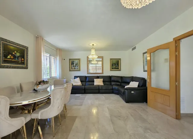 CASA ADOSADA DE 6 habitaciones EN VILAFORTUNY — 16