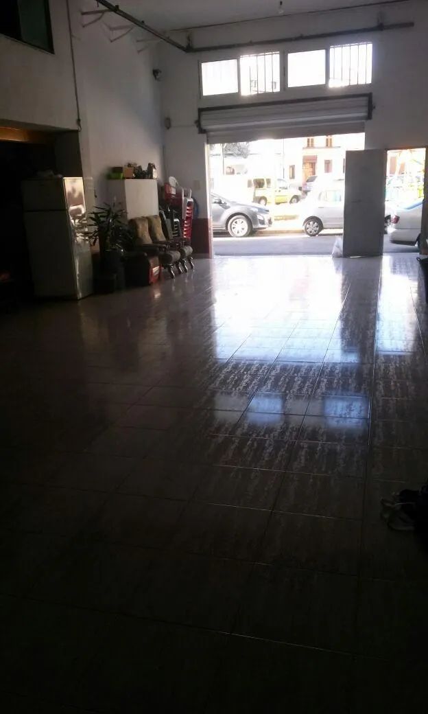 LOCAL EN ZONA ANTIGUO HOSPITAL GANDIA (VALENCIA) — 24