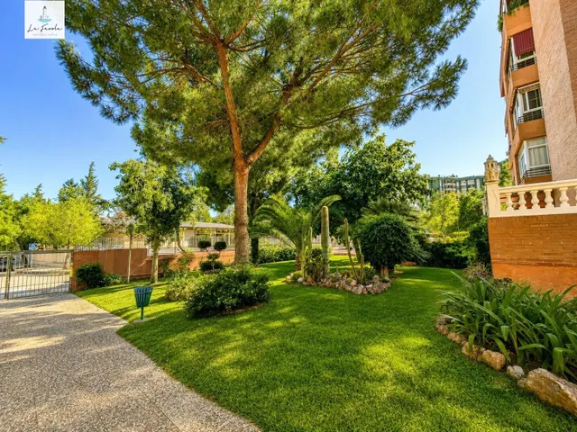 habitación EN RESIDENCIAL CON JARDINES EN TEATINOS (MALAGA) — 19