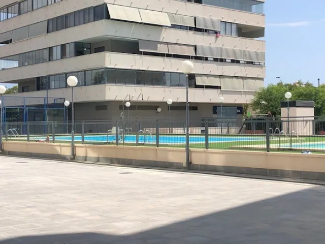 PISO EN URBANIZACION, CON PISCINA , PADEL, — 3