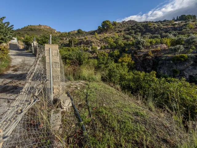 Finca rústica de AGUACATES con CONTRUCCIÓN de 37 m2 en Los Guájares (Faragüit) — 31