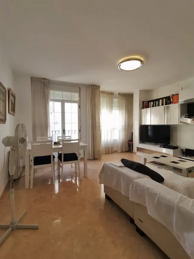 SE VENDE CASA EN PLENO CENTRO DE LOS VILLARES — 6