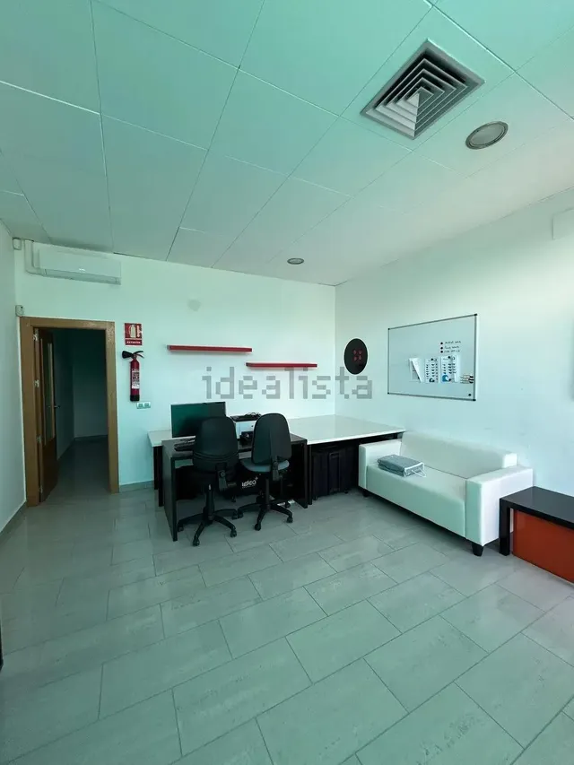 SE VENDE LOCAL COMERCIAL EN PILAR DE LA HORADADA - foto 4