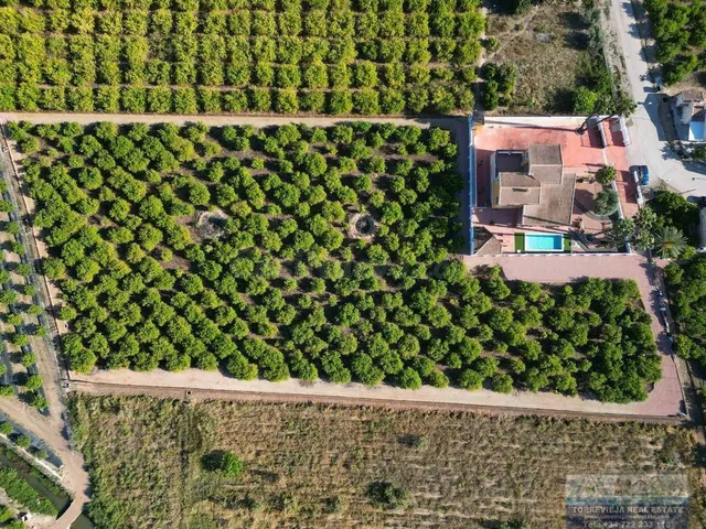 GRAN CHALET EN ORIHUELA: 5 HAB, 3 BAÑOS - foto 4