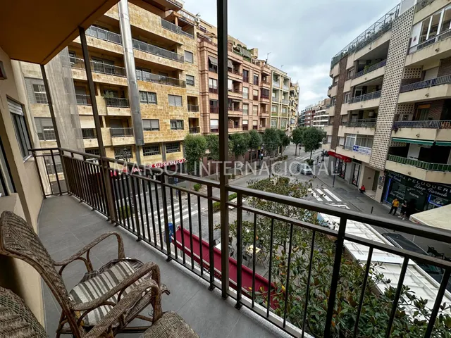 VIVIENDA DE 4 DORMITORIOS EN EL CENTRO DE ORIHUELA — 10