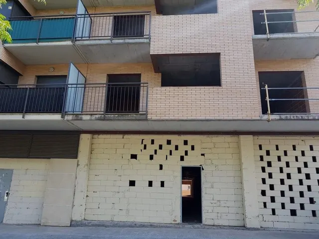 LOCAL COMERCIAL EN VENDA A IGUALADA - TERRASSA 82m2 — 16