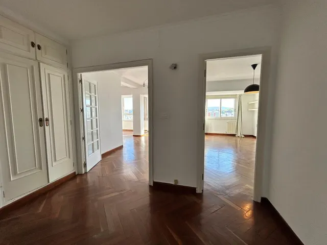 ESPECTACULAR VIVIENDA CON VISTAS AL MAR y PUERTO CON DOS PLAZAS DE GARAJE — 10