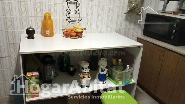 AMPLIO Y LUMINOSO CON CUATRO DORMITORIOS Y BALCÓN - foto 3