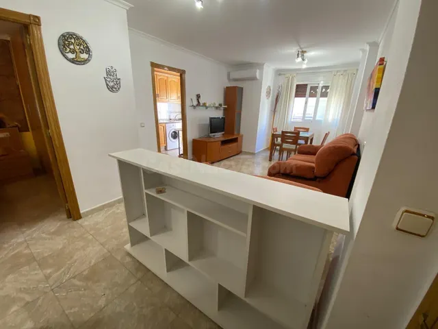 Apartamento con 2 dormitorios, 1 baño, 700 m. de la playa — 5