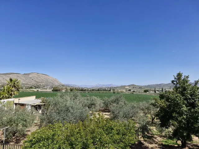 CASA CON TERRENO EN HONDON DE LAS NIEVES — 10