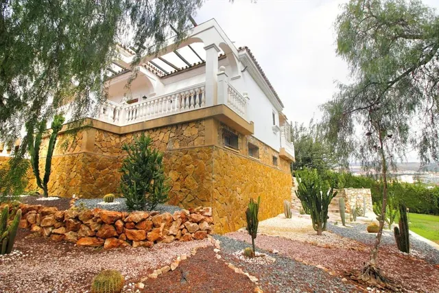 Villa Exclusiva con Vistas Panorámicas en Benalmádena — 7