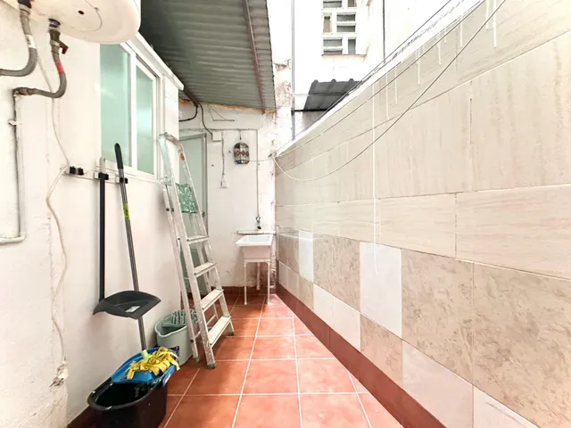 Piso en venta en Avenida Dilar — 15