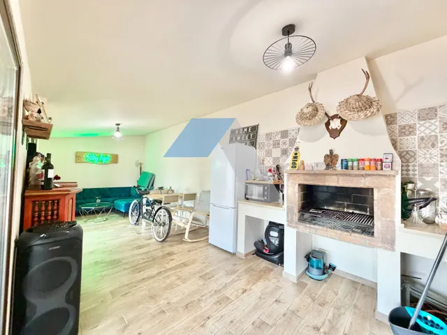 CHALET EN UNA PLANTA EN LA URBANIZACIÓN LOS GIRASOLES — 18