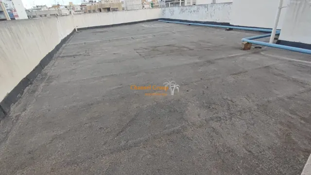 SE ALQUILA OFICINA EN ZONA CENTRO — 4