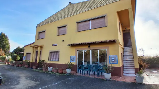 CASA CON TERRENO RÚSTICO VENTA ALMENARA DE TORMES. Urbis te  - foto 2