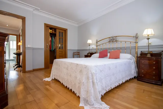 MONCOFAR (CASTELLÓN). CASA SINGULAR DE 2 PLANTAS JUNTO A LA IGLESIA. — 40
