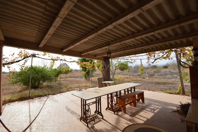PLANTA BAJA EN VENTA CON PARCELA, LA MAGDALENA — 2
