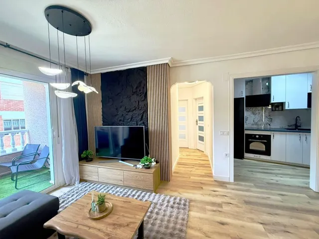 Apartamento reformado de 2 dormitorios a 240 m de la playa — 9