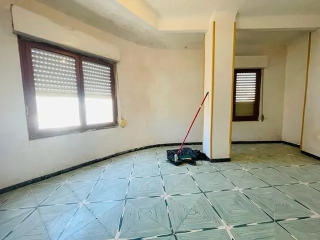 EDIFICIO DE 3 PISOS DE 3 habitaciones +LOCAL COMERCIAL Y 3 TRASTEROS — 11