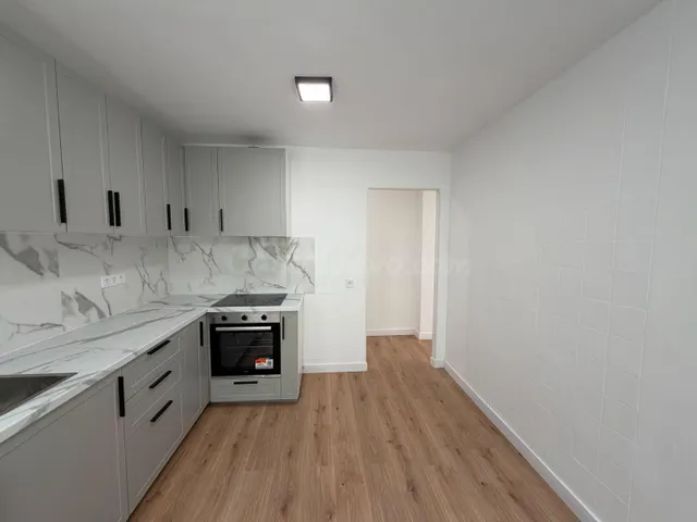 Apartamento con terraza, Alicante, Torrevieja, Playa del Acequión. 3 habitaciones, 108 m2, 90 metros al mar — 8