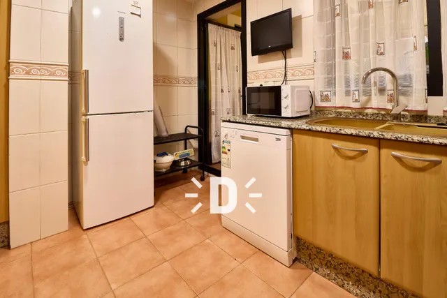 SE ALQUILA BONITA VIVIENDA EN BENETUSSER — 19