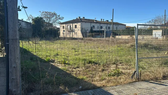 Oportunidad de Inversión en Viladamat: Parcela Disponible - foto 3