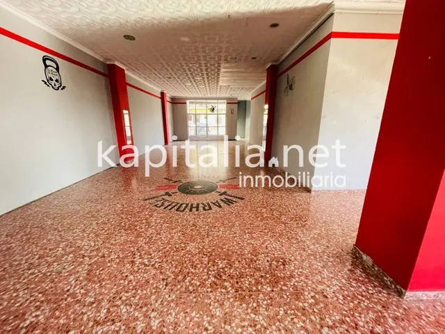 Local comercial en venta y alquiler en L´Olleria (Valencia) — 13
