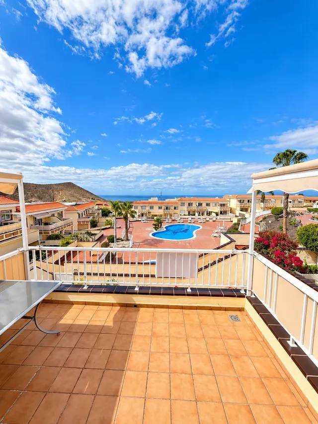 ## Ático de 2 dormitorios con gran terraza, vistas al mar y amplio garaje en La Finca, Chayofa — 8