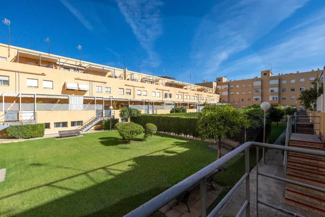 Casa adosada en venta en los bermejales — 18
