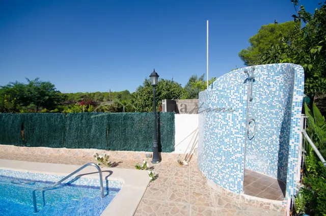 Ref. 04407.- Chalet con dos viviendas independientes, piscina y amplia parcela en Corral de Papel – Llíria — 38