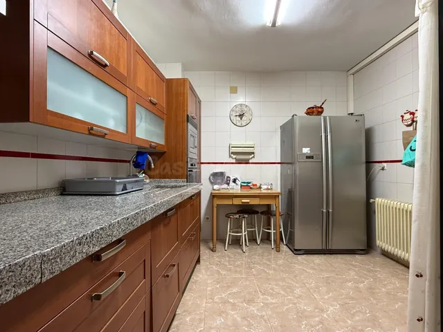 INMOBILIARIA ARBETETA VENDE PISO DE 3 DORMITORIOS EN ZONA VI - foto 4