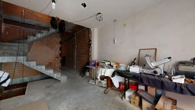 QUIERES VIVIR EN EL CENTRO DE BURRIANA Y TENER TU PROPIO NEGOCIO... — 32