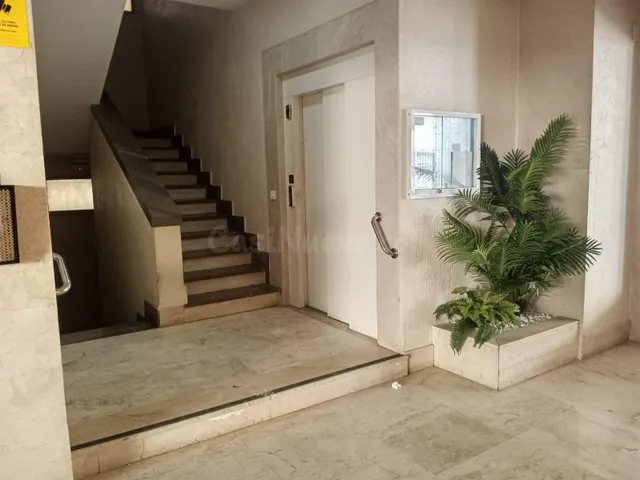 Amplio y Moderno Piso en el Corazón de Ceuta - foto 3