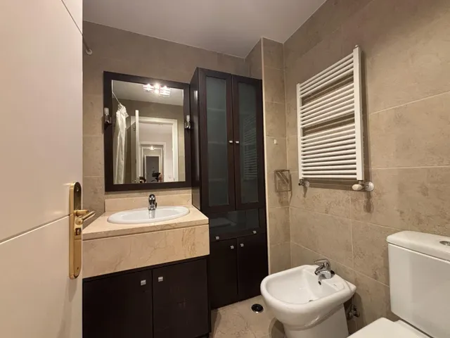 Piso EXTERIOR de 3 DORM con 2 plazas de garaje y piscina en Sanchinarro — 12
