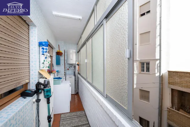 Piso y cochera en venta junto Acera de Darro. — 10