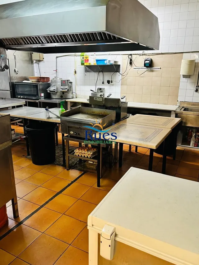 Traspaso de cafeteria restaurante, en funcionamiento — 21