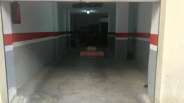 OPORTUNIDAD! SE VENDE LOCAL-GARAJE CON VADO EN LA CALLE OCTAVIO CUARTERO — 4