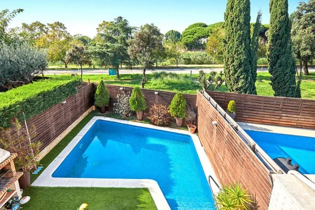Exclusiva casa con piscina , ascensor y placas solares en llavaneres — 6
