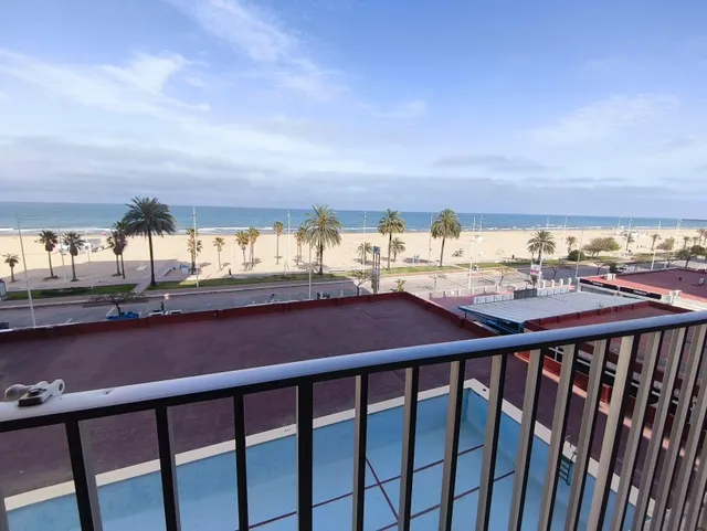 Alquiler de temporada en primera línea de la Playa de Gandía - foto 2
