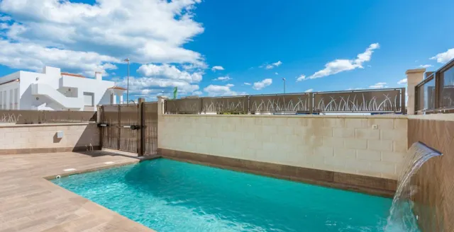 Villa de Lujo en Las Laguna Ciudad Quesada — 33
