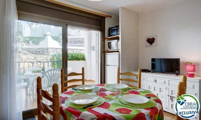 Apartamento con terraza, piscina, parking y licencia turística en Puig Rom – Roses — 13