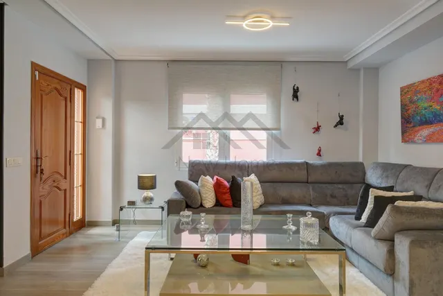 Chalet independiente en montecolorado | 400 m2 de parcela a solo 15 minutos de Valencia — 26