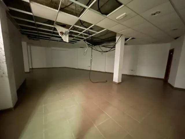 Local comercial de 182 m2 distribuido en dos plantas en Guardamar del Segura — 8