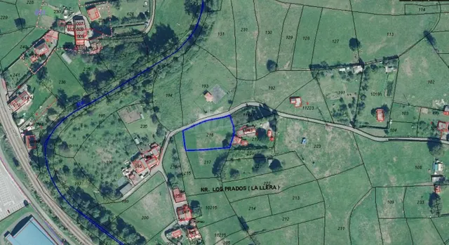 PARCELA EDIFICABLE DE 1.652 m2 EN LA LLERA (SIERO) – EXCELEN - foto 2