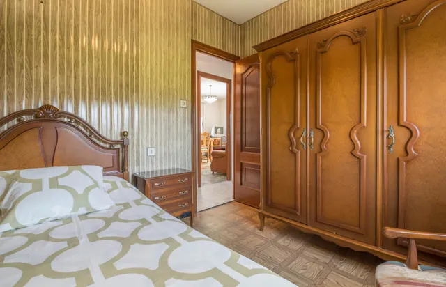 Amplia Casa + otra vivienda + anexo en Venta en Ardemil, Ordes — 21