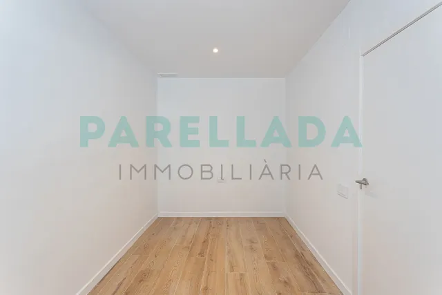 Bajos con terraza totalmente reformados — 24