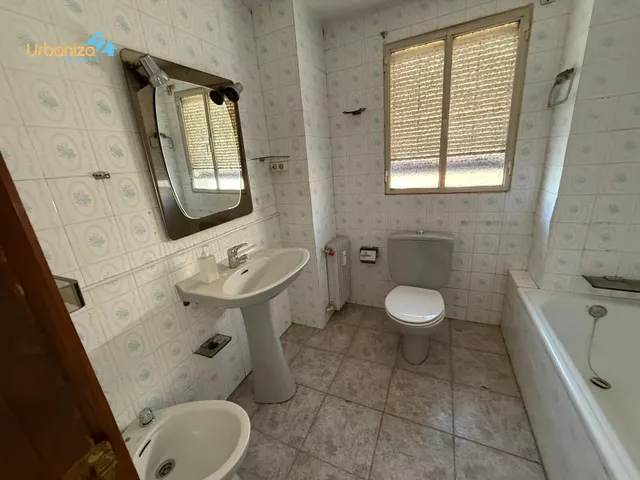 ¡¡OCASIÓN PISO PARA REFORMAR EN ZONA CENTRO!! — 21