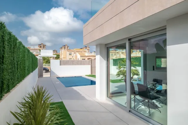 ESPECTACULAR VILLA INDEPENDIENTE DE LUJO CON PISCINA PRIVADA - foto 2