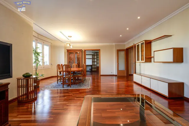 PISO EXCLUSIVO — 4